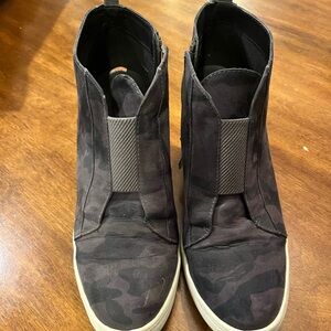 Cami wedge sneaker